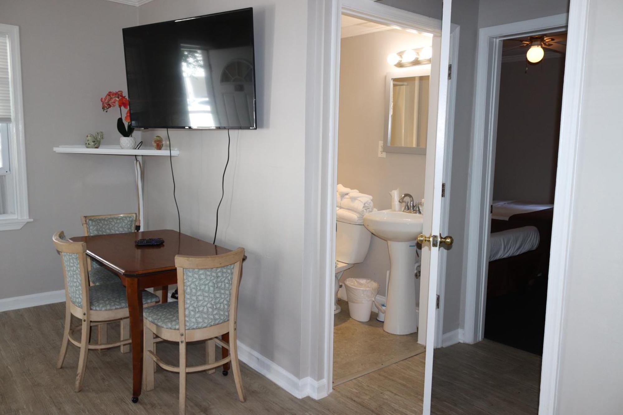 The Burgundy Inn Hotel And Apartments Ocean City Exterior photo
